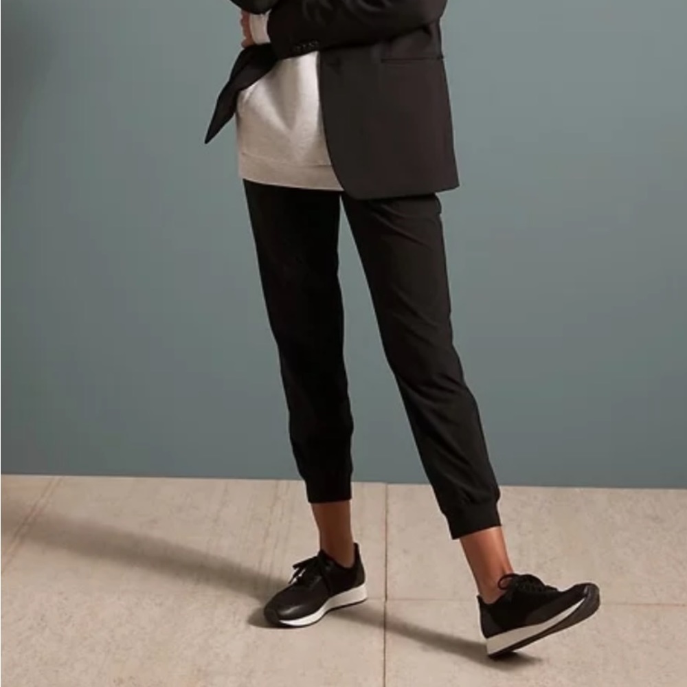 EUC Banana Republic Flyweight Jogger